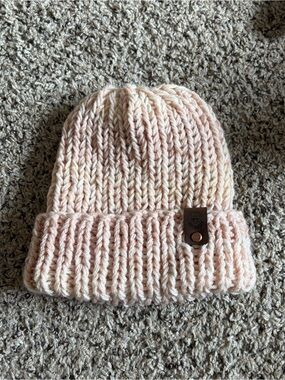 Handmade chunky ribbed knit beanie peachy pink